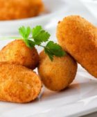 Croquetas de queso manchego y jamon dulce