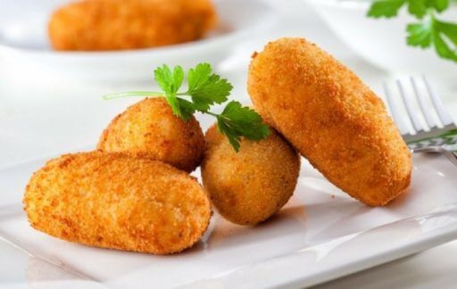 Croquetas de queso manchego y jamon dulce