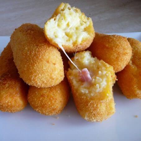 Croquetas de queso manchego y jamon dulce